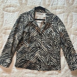 Chicos black and tan Zebra jacket with cuffs and collar lovely detailing
